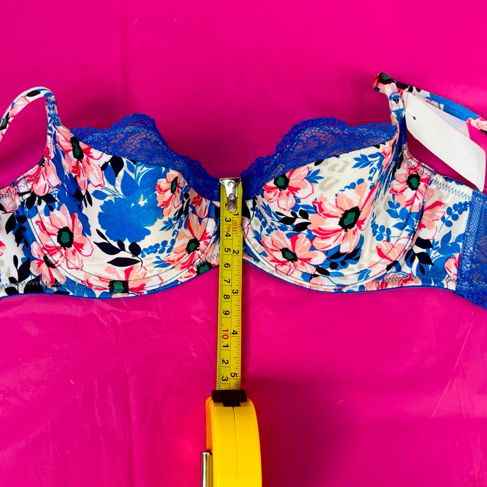 Be tempted NEW WITH TAGS 32 C